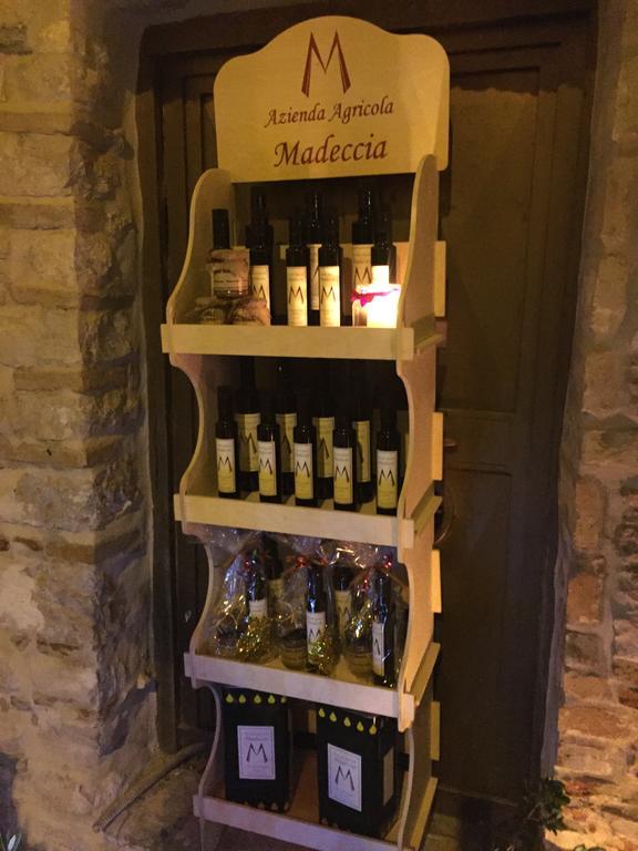 Casale Madeccia Guest House Sonnino Екстериор снимка