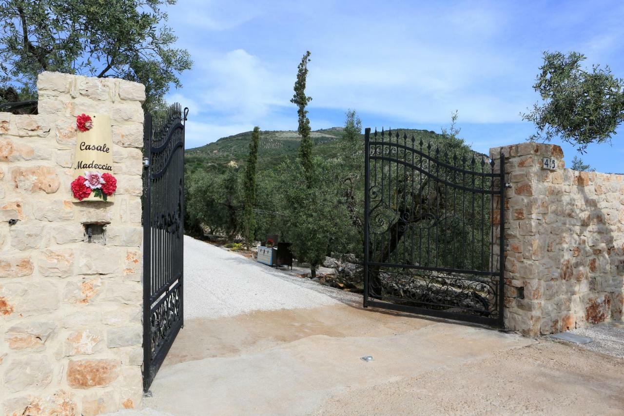 Casale Madeccia Guest House Sonnino Екстериор снимка